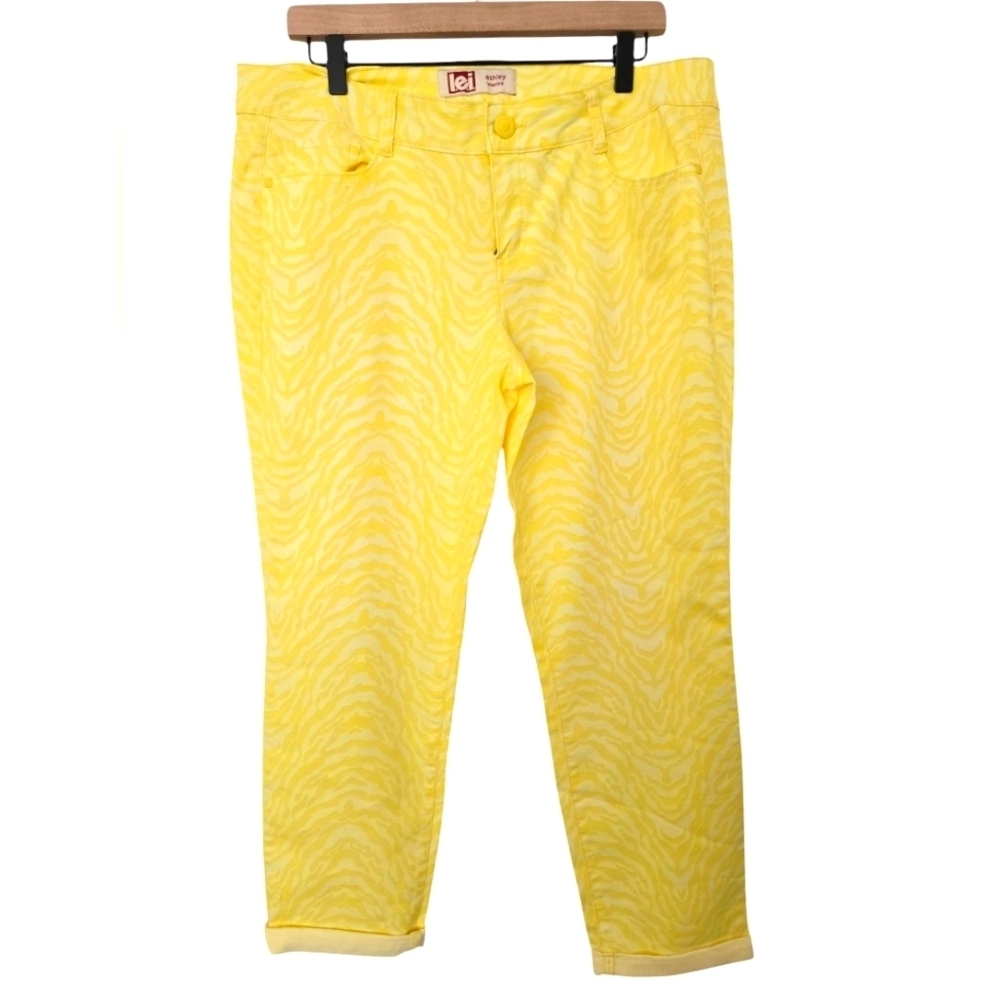 LEI Ashley Lowrise Y2k NWOT